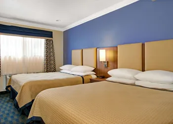 Days Inn by Wyndham San Francisco - Lombard hotel thumbnail 8