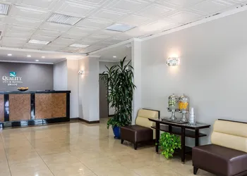 Quality Inn & Suites Los Angeles Airport - Stadium District hotel thumbnail 3
