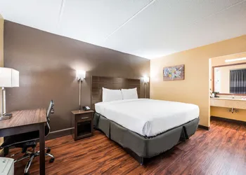 Econo Lodge Columbus near Airport hotel thumbnail 4