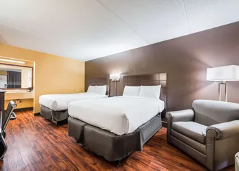 Econo Lodge Columbus near Airport hotel thumbnail 7