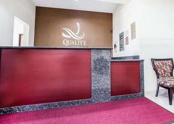 Quality Inn & Suites Altoona - Des Moines hotel thumbnail 2