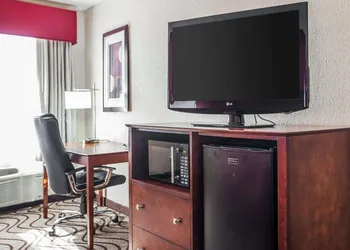 Quality Inn & Suites Altoona - Des Moines hotel thumbnail 7