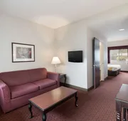 Quality Inn Grand Suites Bellingham hotel detail image 7