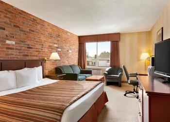 Travelodge by Wyndham North Bay hotel thumbnail 5