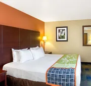 Days Inn by Wyndham Fremont hotel detail image 4