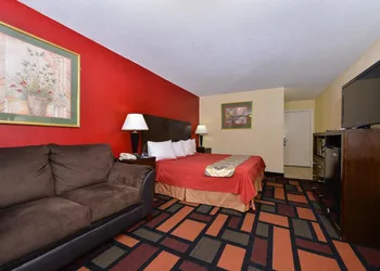 Americas Best Value Inn Canton, NC hotel thumbnail 3