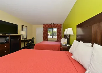 Americas Best Value Inn Canton, NC hotel thumbnail 6