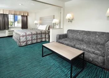 BridgePointe Advantage by BPhotels hotel thumbnail 4