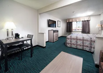 BridgePointe Advantage by BPhotels hotel thumbnail 5