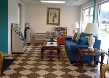 Howard Johnson by Wyndham Virginia Beach hotel thumbnail 2