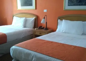 Howard Johnson by Wyndham Virginia Beach hotel thumbnail 8