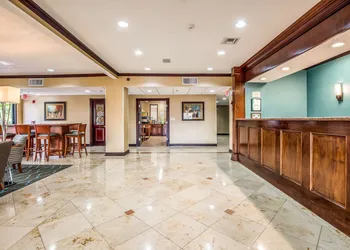 Quality Inn & Suites Seabrook - NASA - Kemah hotel thumbnail 2