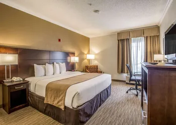 Quality Inn & Suites Seabrook - NASA - Kemah hotel thumbnail 7