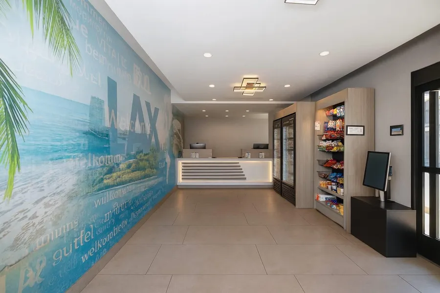 Travelodge by Wyndham LAX hotel detail image 2