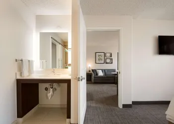 Sonesta ES Suites Reno hotel thumbnail 8