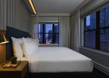 Hotel 55 Chicago Downtown hotel thumbnail 8