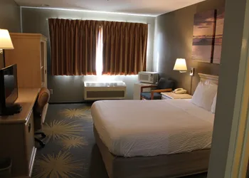 Days Inn by Wyndham Seatac Airport hotel thumbnail 4