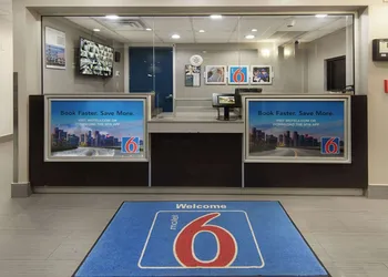 Motel 6 Fort Worth, TX - Downtown East hotel thumbnail 4