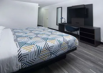 Motel 6 Fort Worth, TX - Downtown East hotel thumbnail 5