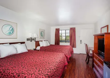 Days Inn by Wyndham Orange Anaheim hotel thumbnail 7