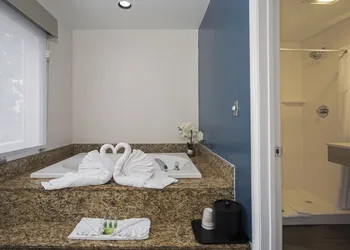 SureStay Hotel by Best Western Santa Monica hotel thumbnail 4