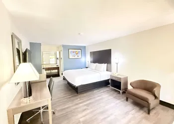 Baymont by Wyndham Tallahassee hotel thumbnail 6