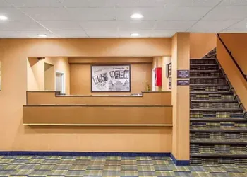 Fairbridge Inn Express Buffalo Airport Williamsville hotel thumbnail 2