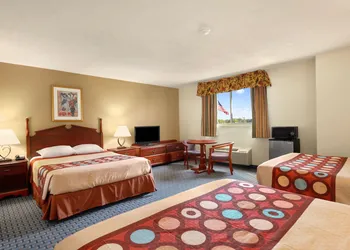 Fairbridge Inn Express Buffalo Airport Williamsville hotel thumbnail 4