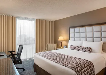 Crowne Plaza San Francisco Airport by IHG hotel thumbnail 3