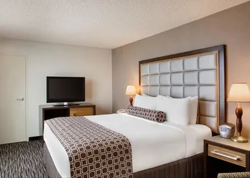 Crowne Plaza San Francisco Airport by IHG hotel thumbnail 4