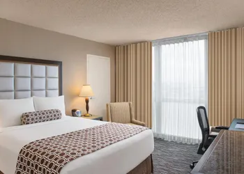 Crowne Plaza San Francisco Airport by IHG hotel thumbnail 5