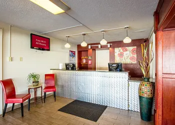 Red Roof Inn Battle Creek hotel thumbnail 2