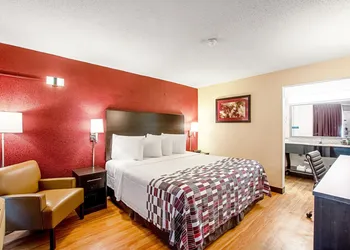 Red Roof Inn Battle Creek hotel thumbnail 6