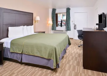 Americas Best Value Inn Clute Lake Jackson hotel thumbnail 6