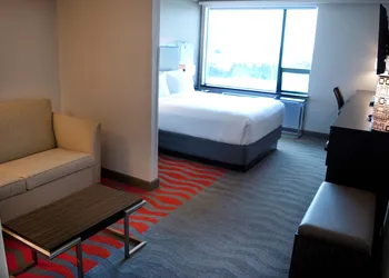 Holiday Inn Vancouver Airport- Richmond by IHG hotel thumbnail 2