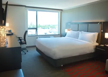 Holiday Inn Vancouver Airport- Richmond by IHG hotel thumbnail 5
