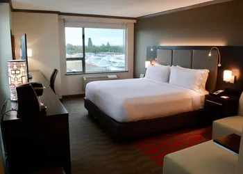 Holiday Inn Vancouver Airport- Richmond by IHG hotel thumbnail 6