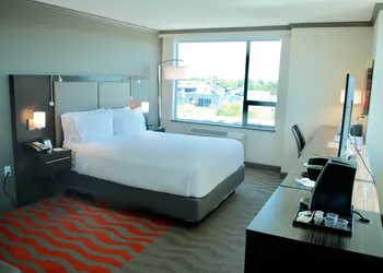 Holiday Inn Vancouver Airport- Richmond by IHG hotel thumbnail 7