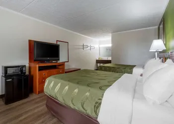 Quality Inn - Roxboro South hotel thumbnail 6