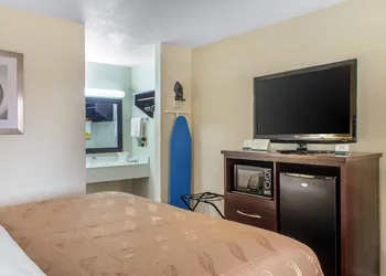 Quality Inn McComb hotel thumbnail 8