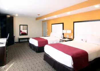Ramada by Wyndham Culver City hotel thumbnail 7