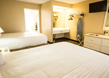 Anaheim Carriage Inn hotel thumbnail 7
