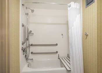 Holiday Inn Greensboro Coliseum by IHG hotel thumbnail 7