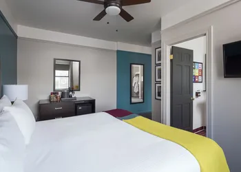City Suites Hotel hotel thumbnail 8