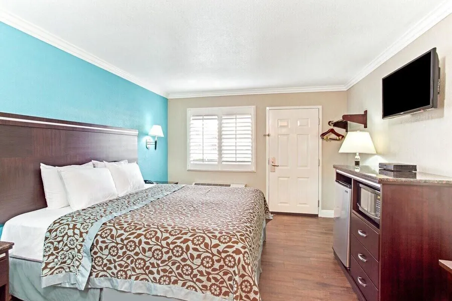 Cabana Inn & Suites hotel detail image 2