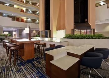 Embassy Suites Charleston hotel thumbnail 5
