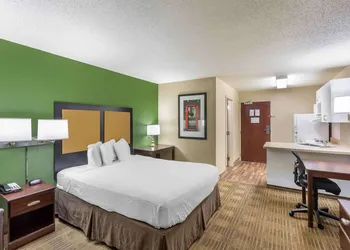 Extended Stay America Select Suites - Milwaukee - Wauwatosa hotel thumbnail 6