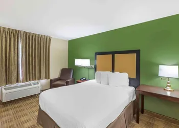 Extended Stay America Select Suites - Milwaukee - Wauwatosa hotel thumbnail 7