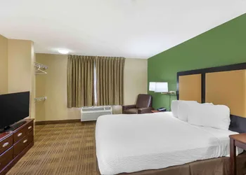 Extended Stay America Select Suites - Milwaukee - Wauwatosa hotel thumbnail 8