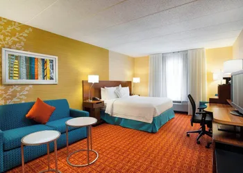 Fairfield Inn and Suites by Marriott Chicago Midway Airport hotel thumbnail 5